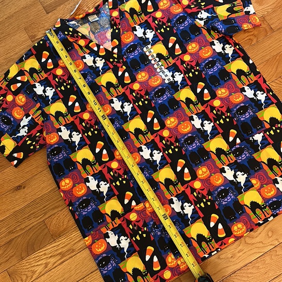 NWT Halloween, fall themed scrub shirt with cats, bats and ghosts! - Picture 6 of 7